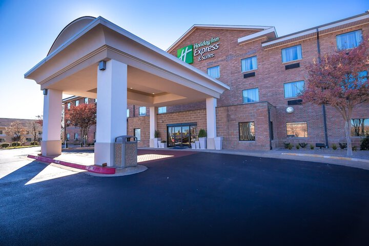 Holiday Inn Express Hotel & Suites Edmond by IHG