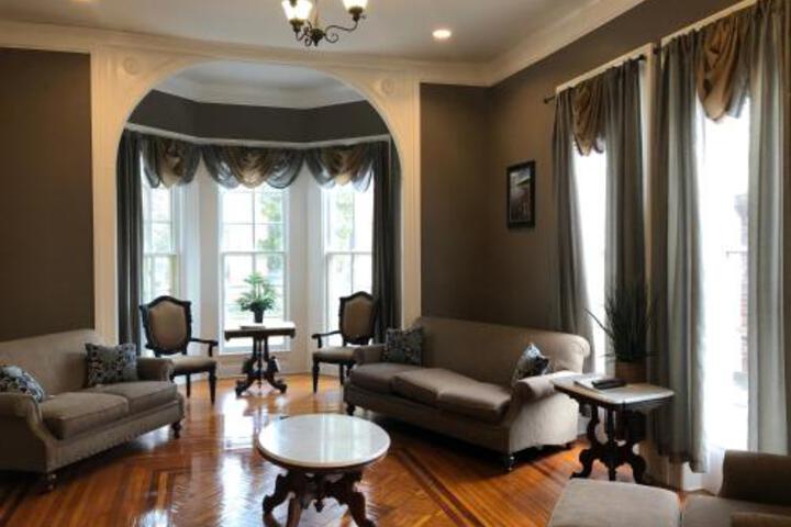 Cook Mansion Bed and Breakfast
