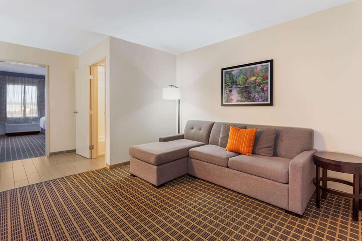 Room 16 of 31