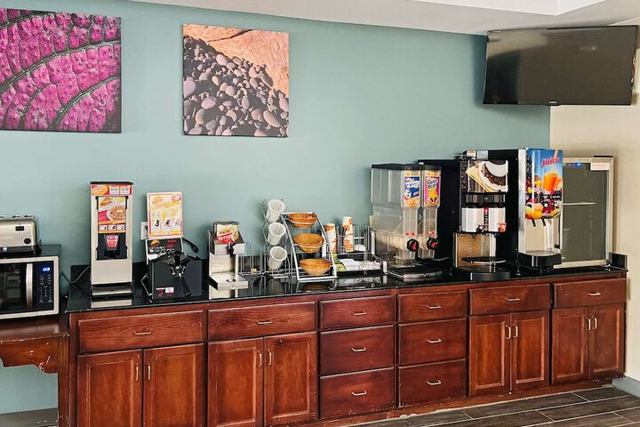 Breakfast/Coffee Service 17 of 17
