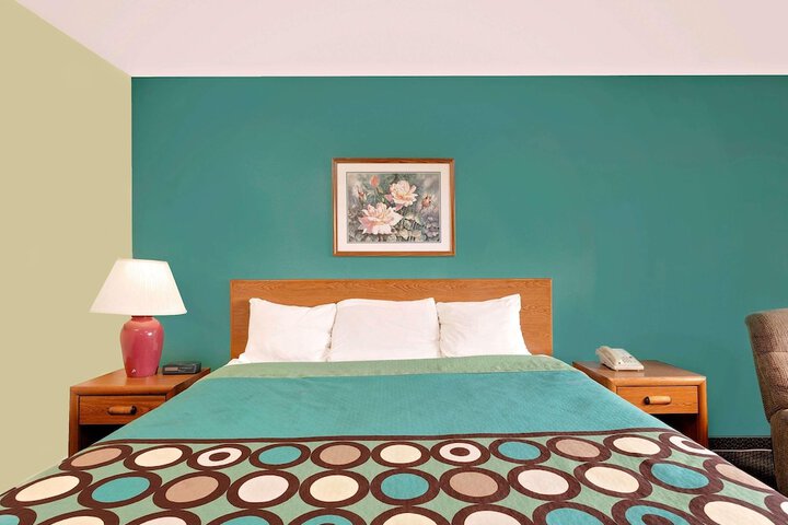 Room 17 of 23
