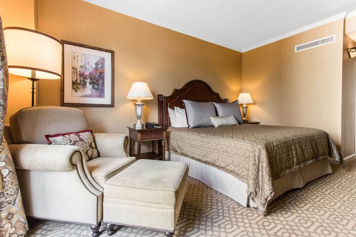 Room 133 of 200