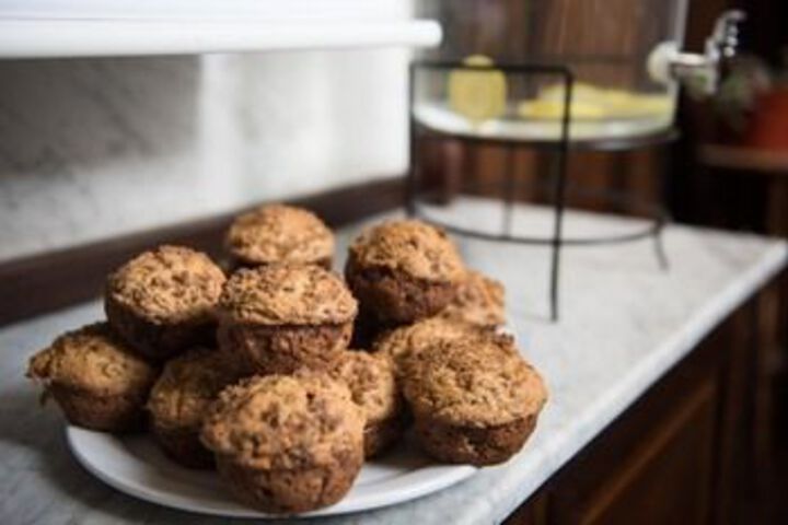 Oak Bay Guest House Bed & Breakfast