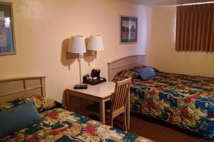 Room 7 of 19