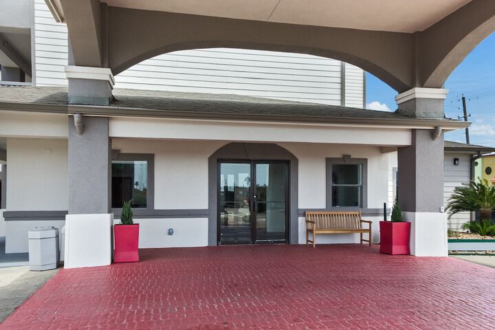 Hotel 3 of 35