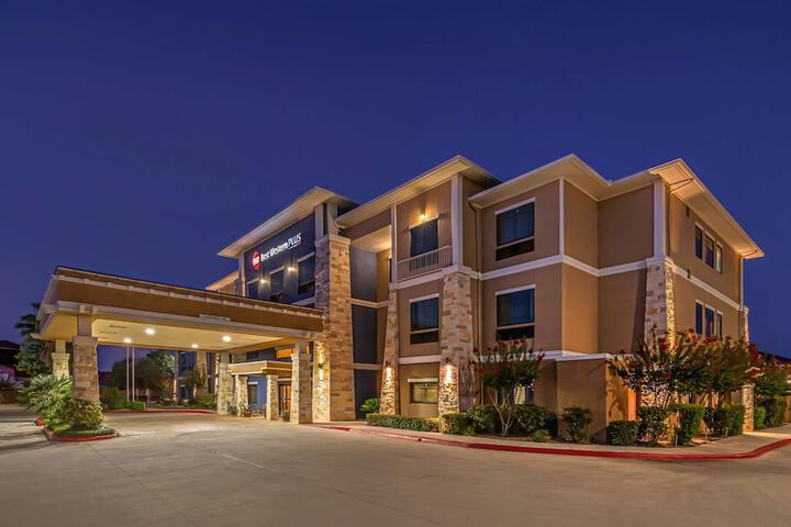 Hotel 2 of 35