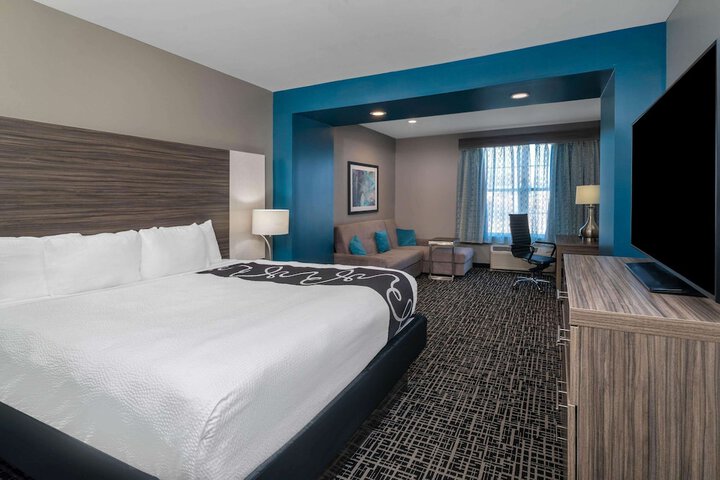 La Quinta Inn & Suites by Wyndham Forsyth
