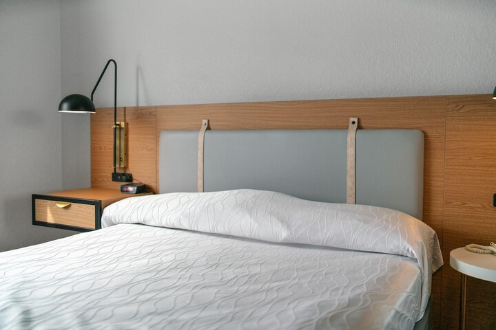 Room 12 of 46