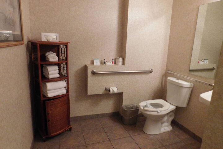 Room 53 of 95