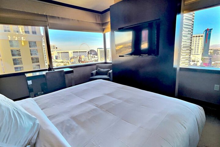 Room 77 of 124