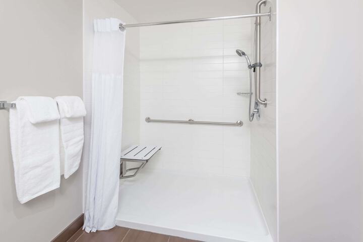 Room 16 of 31