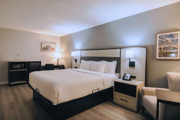 Room 40 of 46