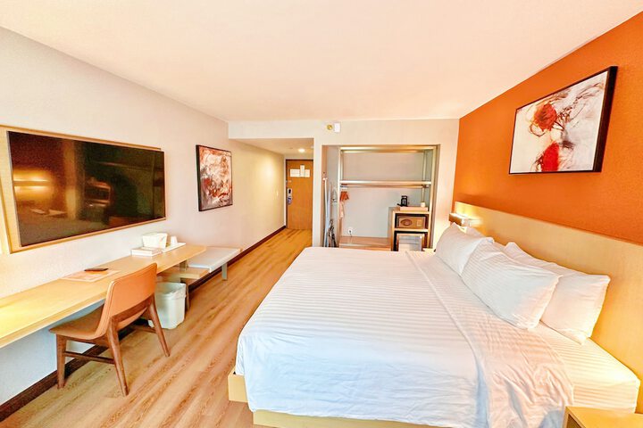 Room 136 of 168