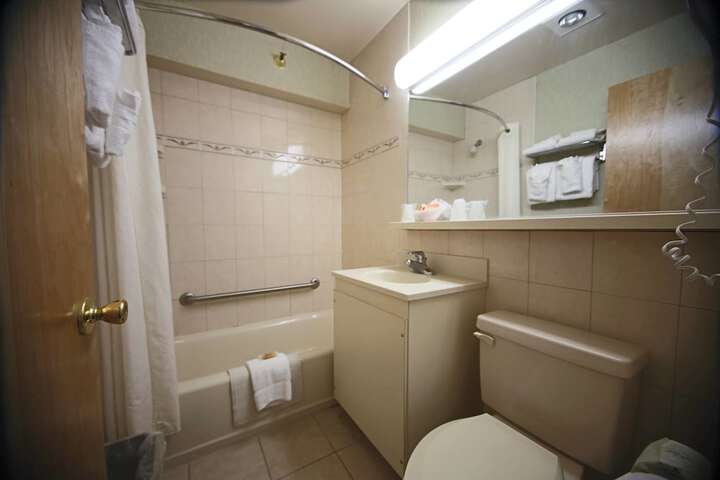 Room 30 of 49