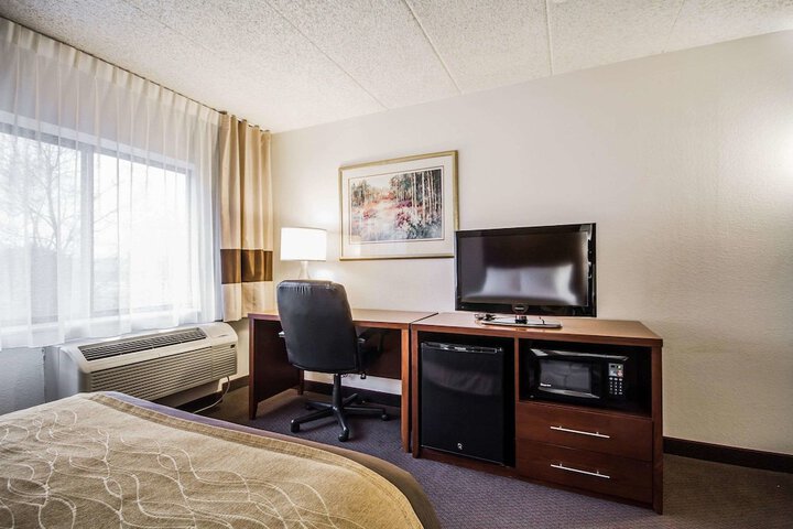 Room 30 of 61