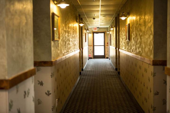 Ballroom/Hall 36 of 38