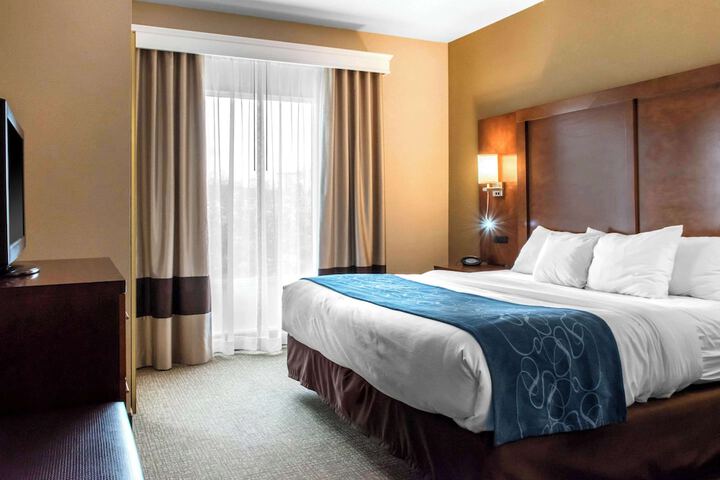 Room 32 of 63