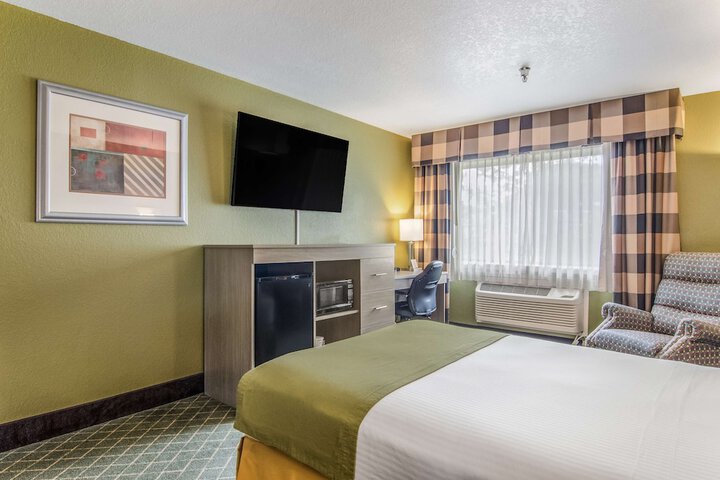 Room 16 of 27