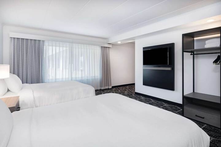 Room 27 of 41