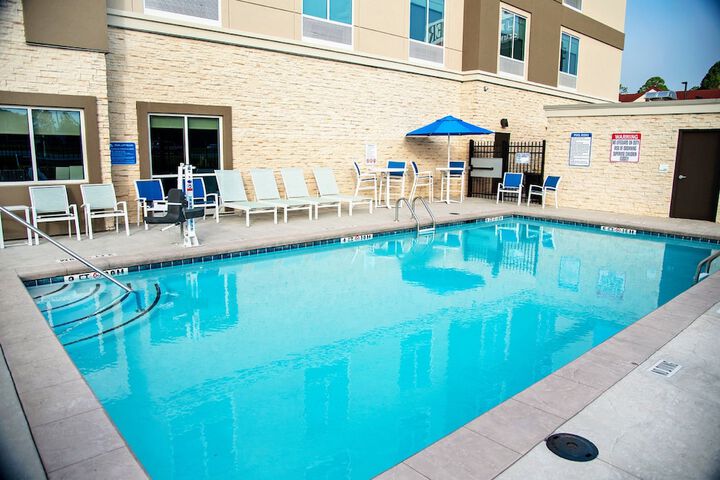 Pool 17 of 78