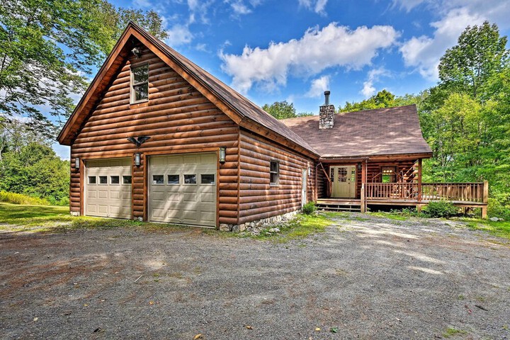 Private Chester Home w / Deck Mins to Skiing!