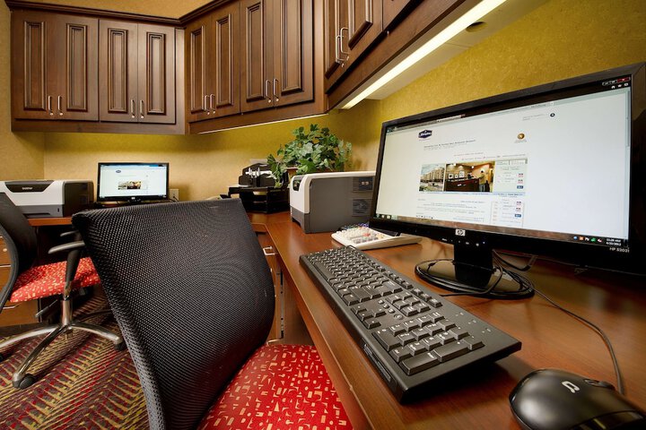 Business Center 30 of 30