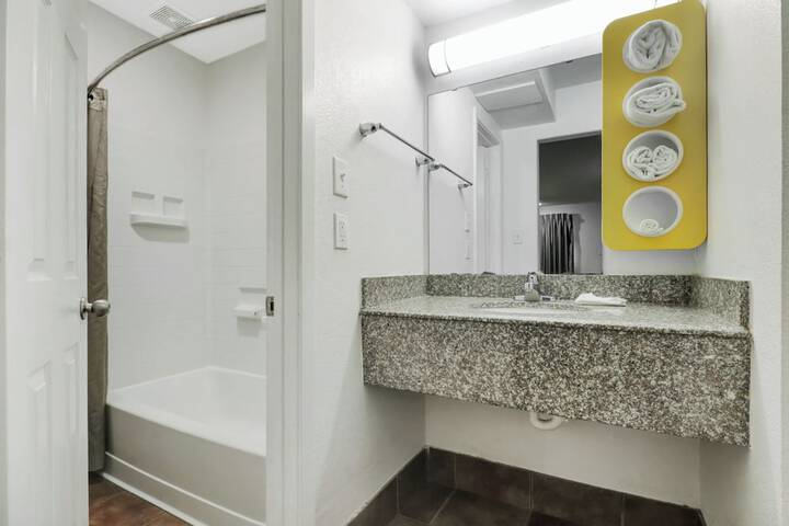Motel 6 Bryan TX - University Area