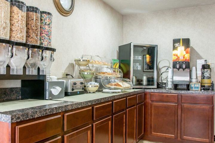 Quality Inn Hudsonville South