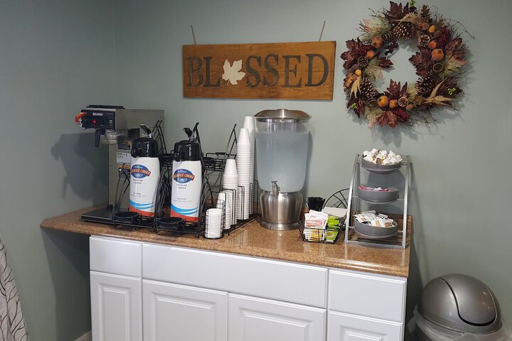 Breakfast/Coffee Service 26 of 34