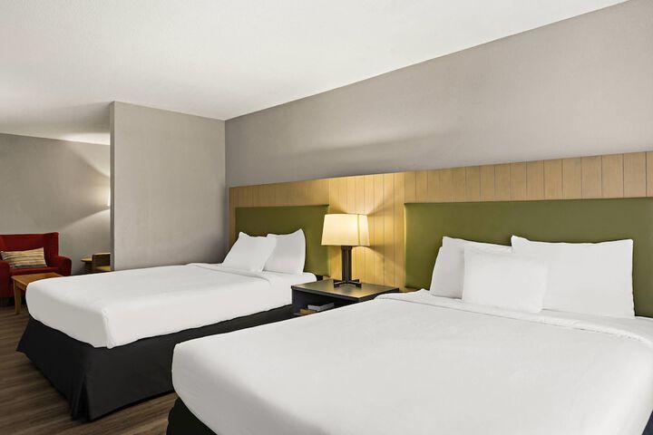 Country Inn & Suites by Radisson Hinesville, GA