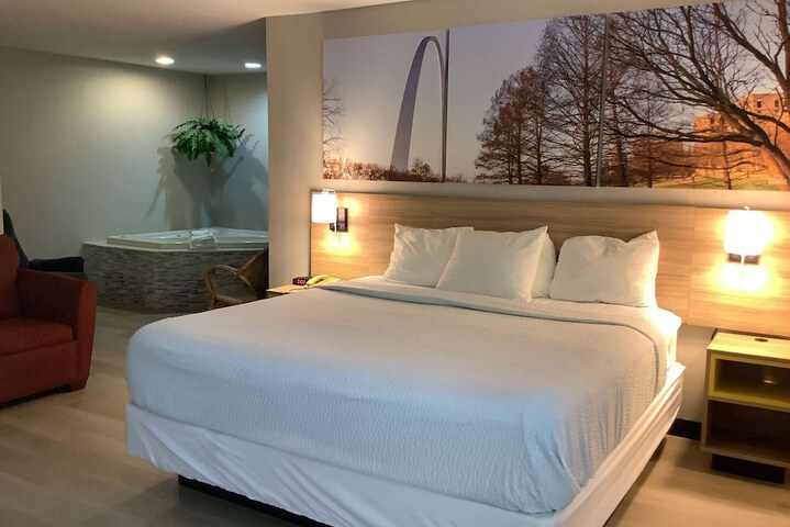 Room 28 of 34