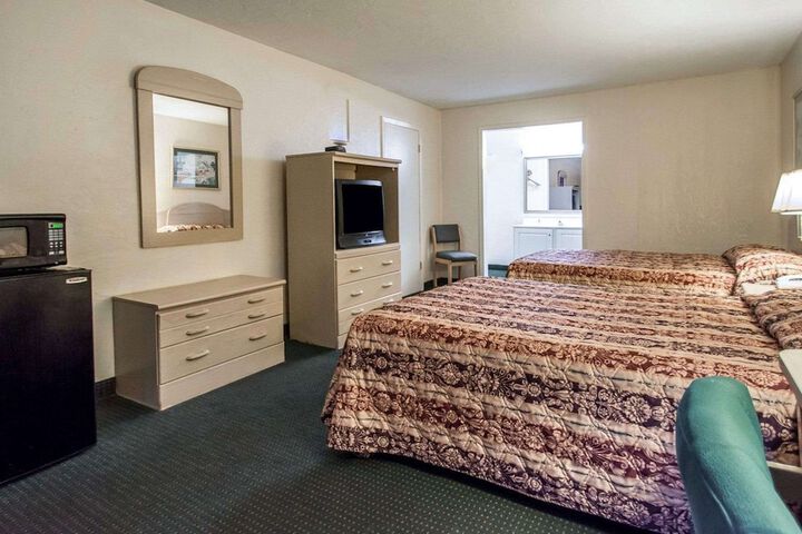 Room 13 of 31