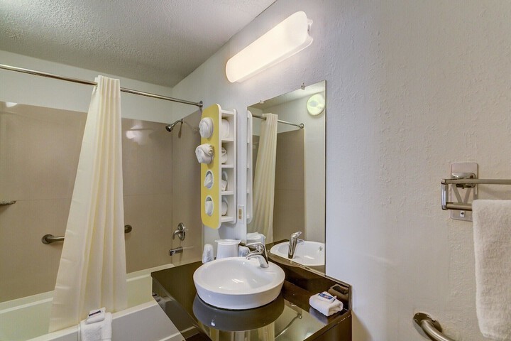 Motel 6 Berea KY
