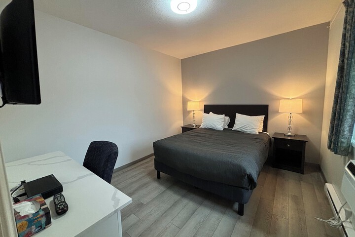 Room 20 of 28