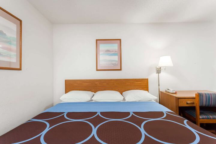 Room 20 of 52