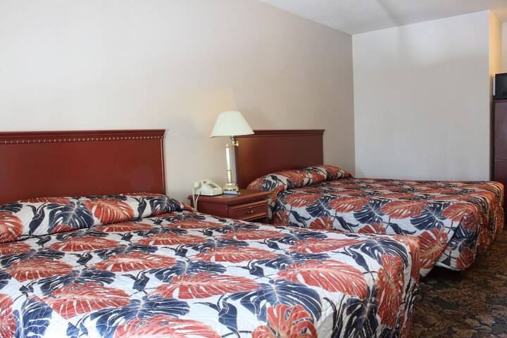 Room 9 of 27