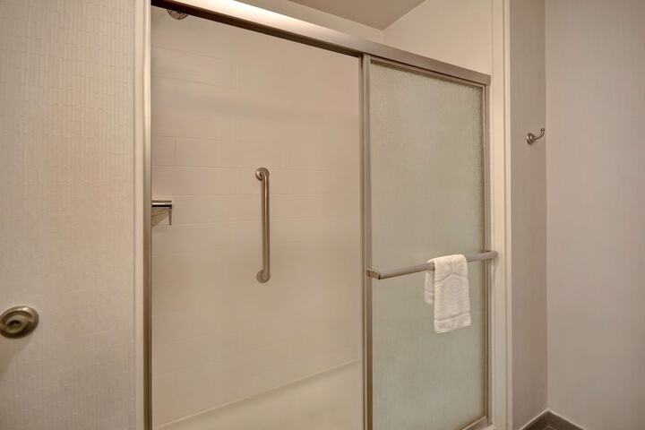 Room 34 of 49