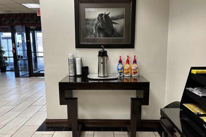 Breakfast/Coffee Service 23 of 27