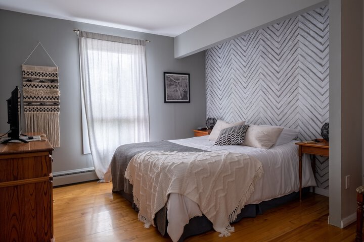Room 10 of 25