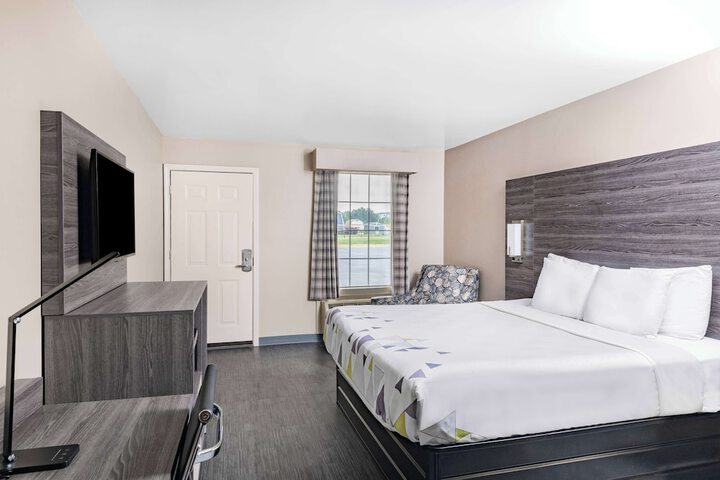Room 9 of 26