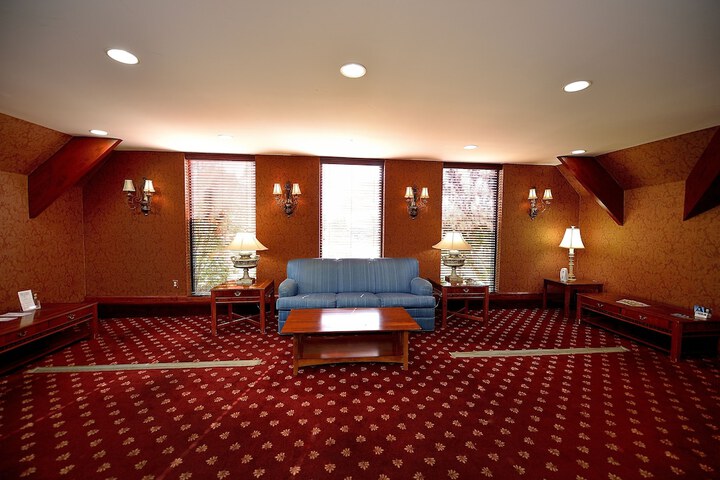 Hotel Interior 7 of 41
