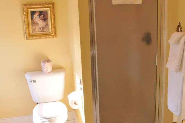 Room 28 of 61
