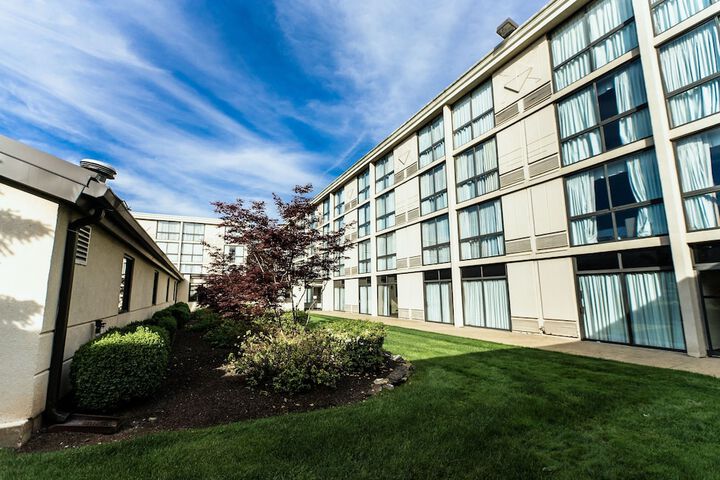 Holiday Inn South Plainfield-Piscataway by IHG