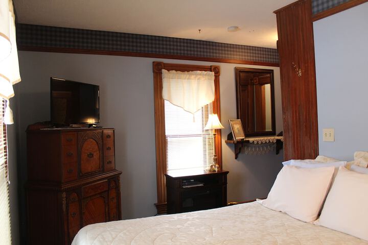 Room 5 of 24