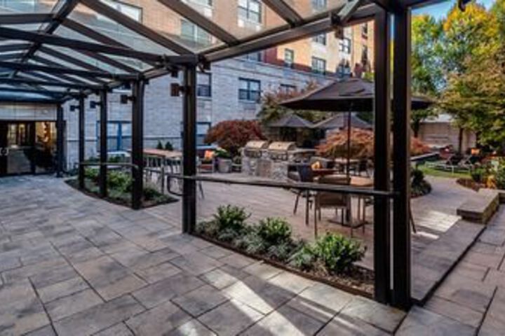 Global Luxury Suites at Monroe
