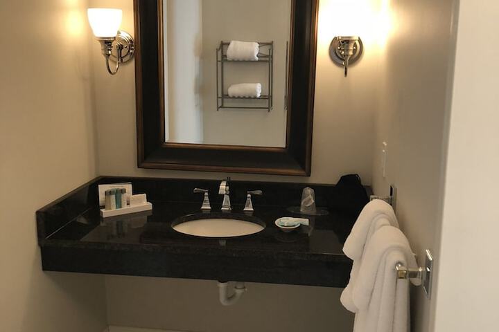Room 22 of 49