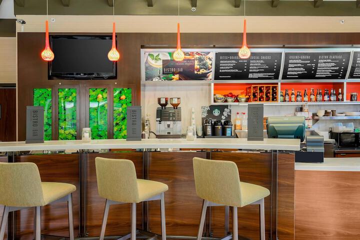 Courtyard by Marriott San Diego Del Mar / Solana Beach