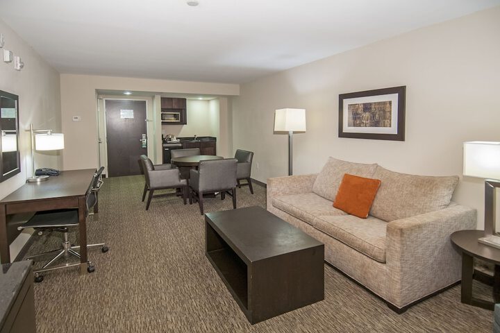 Wingate by Wyndham Slidell / New Orleans East Area