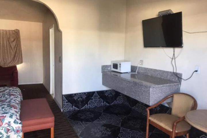 Galleria Inn Montclair / Ontario