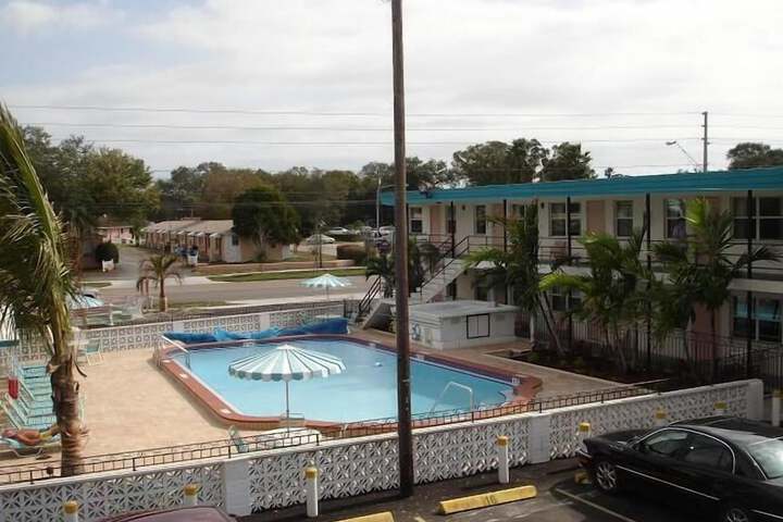 Pool 2 of 15